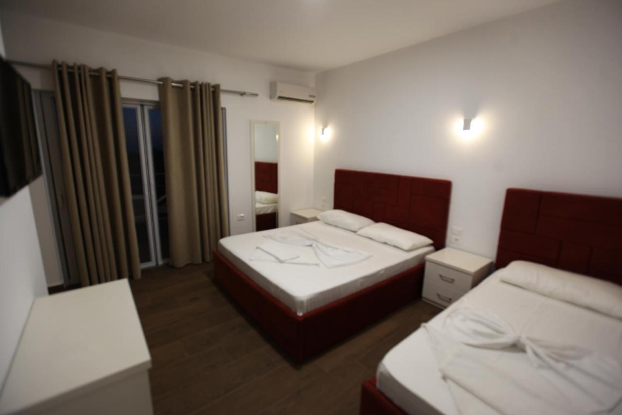 Hotel Riviera Borsh Ngoại thất bức ảnh