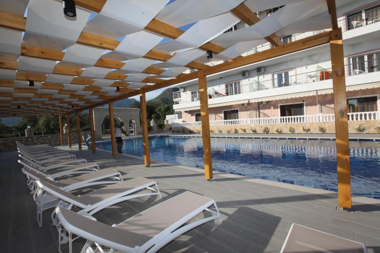 Hotel Riviera Borsh Ngoại thất bức ảnh
