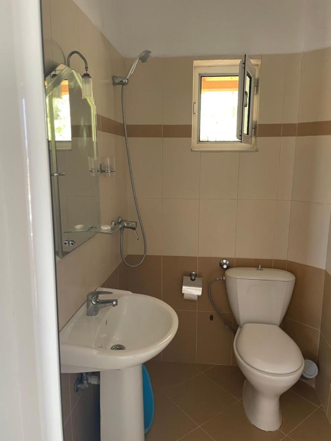 Hotel Riviera Borsh Ngoại thất bức ảnh